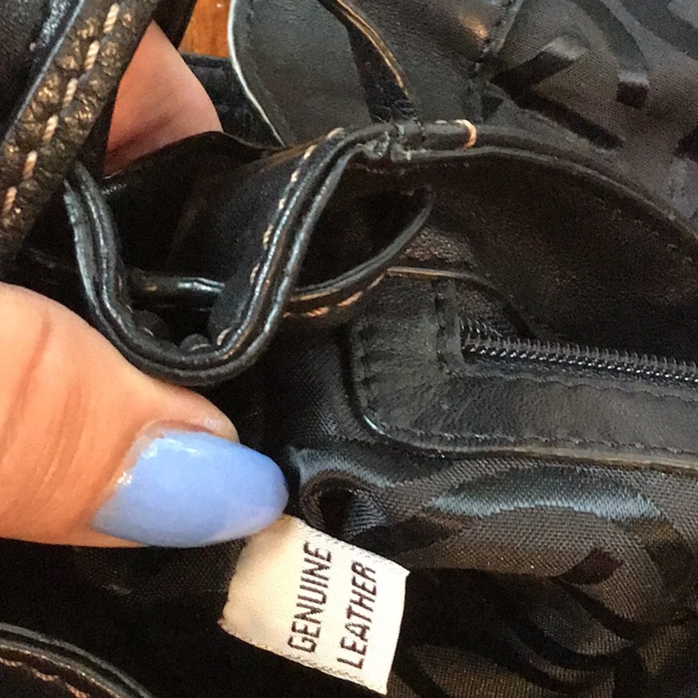 Super cute Francesco Biasia black leather bag - Picture 6 of 8